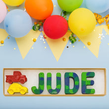 Load image into Gallery viewer, Name Crayon With 2 Shaped Crayons