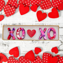 Load image into Gallery viewer, XOXO Crayons