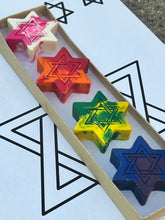 Load image into Gallery viewer, Star Of David Rainbow Crayons
