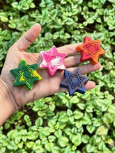 Load image into Gallery viewer, Star Of David Rainbow Crayons
