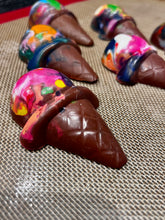 Load image into Gallery viewer, Ice Cream Crayon Party Favor
