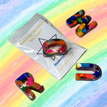 Load image into Gallery viewer, Back To School Crayon Favors For Students
